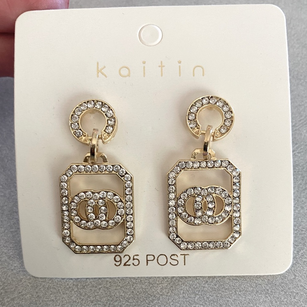 NEW!!!! Gold & Diamond Style Dangle Earrings